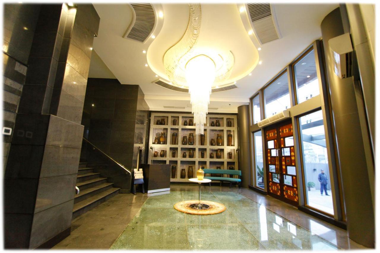 Hotel Dgates Lahore Extérieur photo