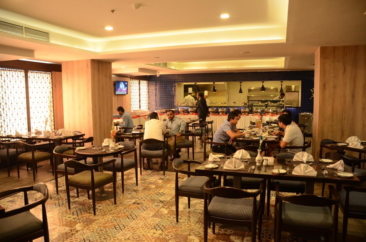 Hotel Dgates Lahore Extérieur photo