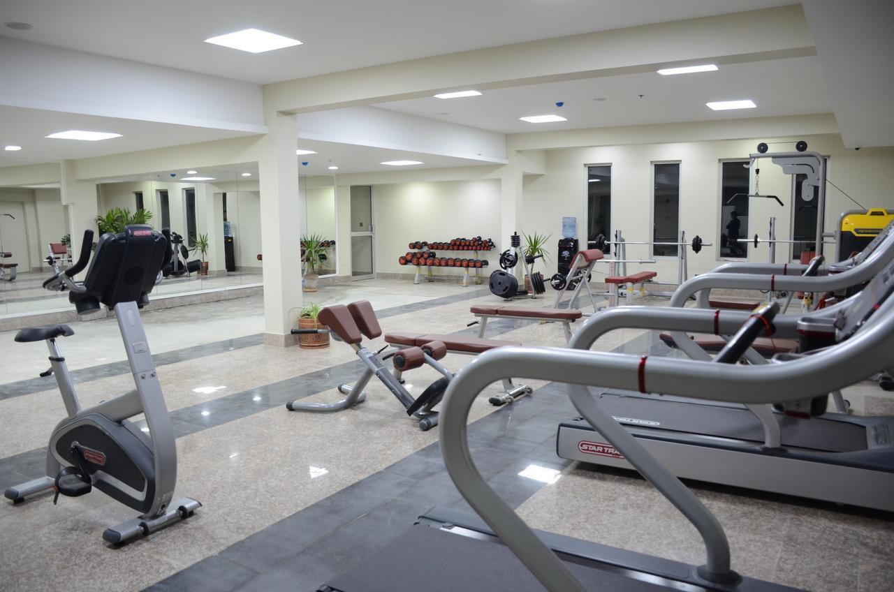 Hotel Dgates Lahore Extérieur photo