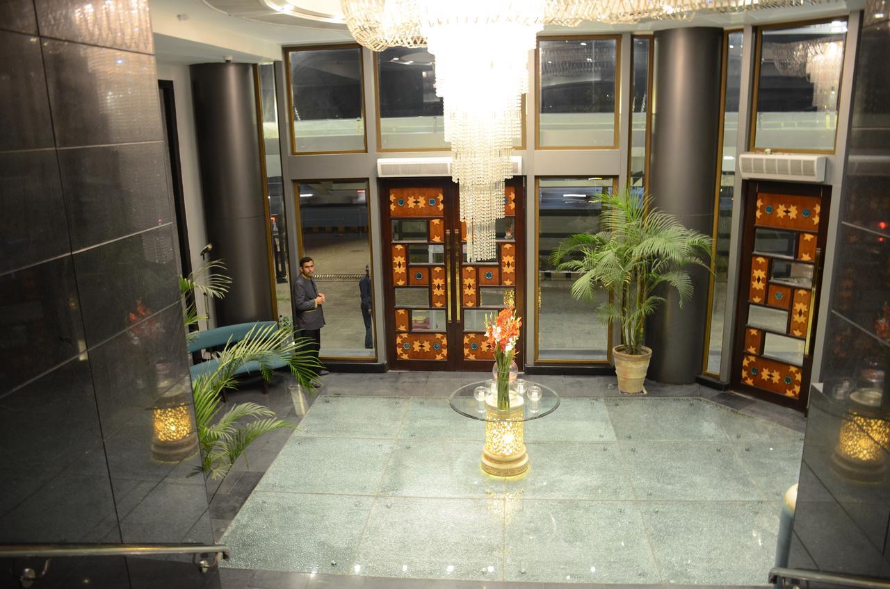 Hotel Dgates Lahore Extérieur photo