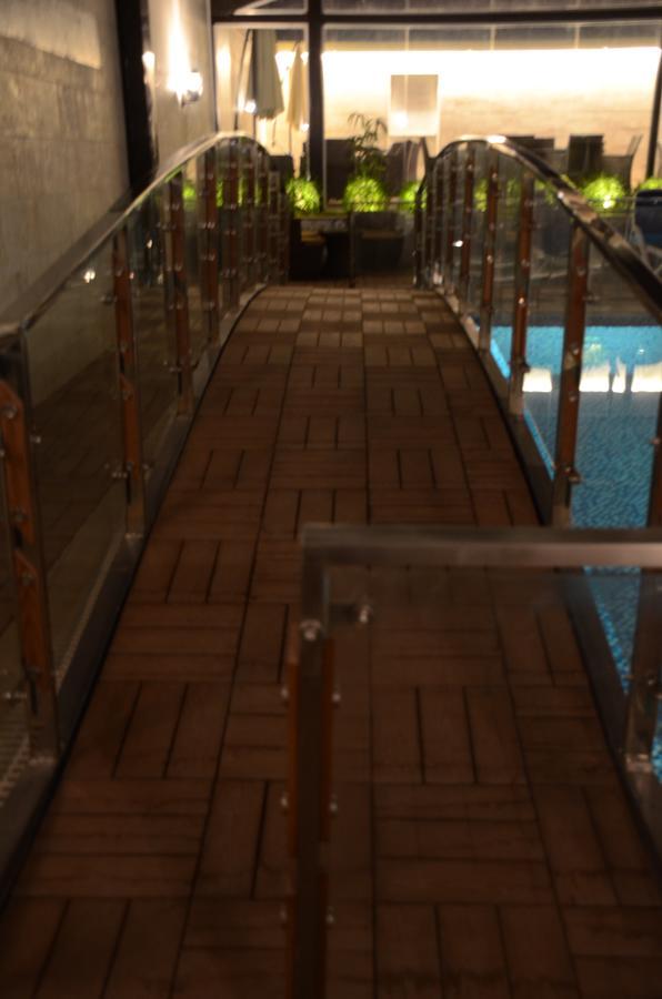 Hotel Dgates Lahore Extérieur photo