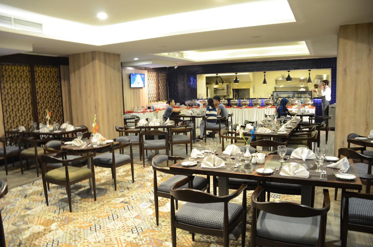 Hotel Dgates Lahore Extérieur photo